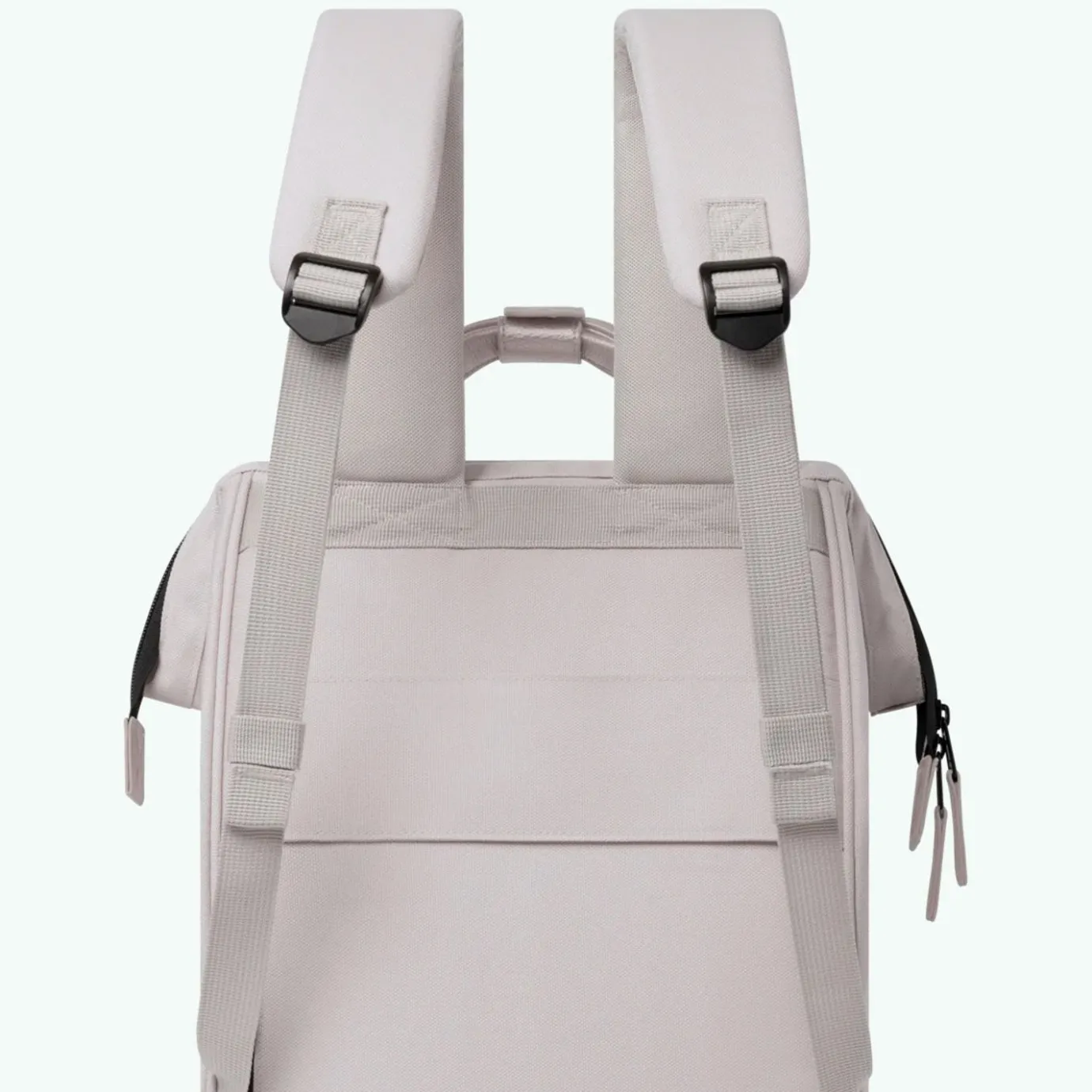 Medium Adventurer | Cabaïa Adventurer Light Brown Cream