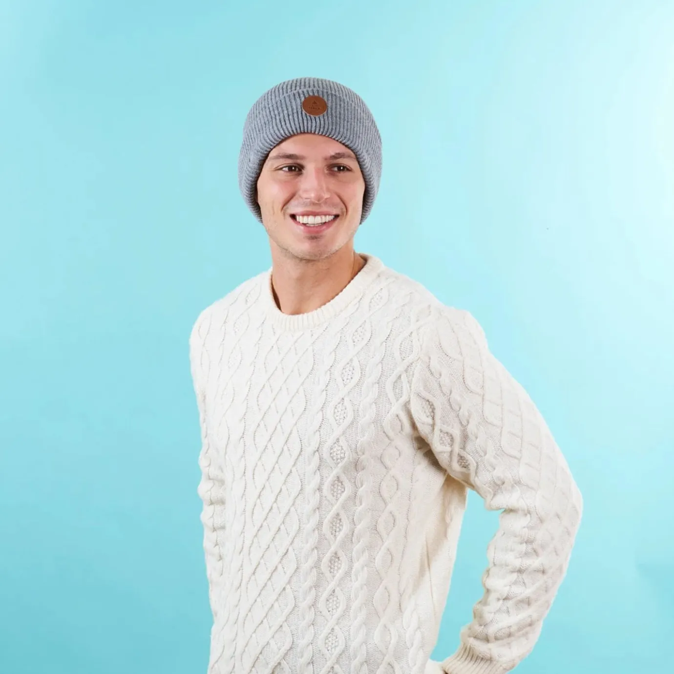 Beanies Without Bobbles | Cabaïa Clover Light Grey
